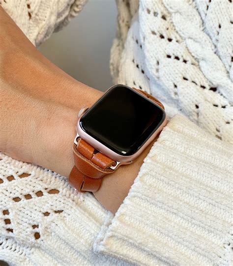 apple with leather strap women's